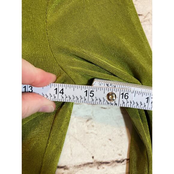 Peppermayo Crop Top Womens 6 Pea Green Slinky Tie Front Ruched Cropped Boho - Picture 10 of 15